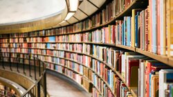 Miniatura: Biografia z tezą